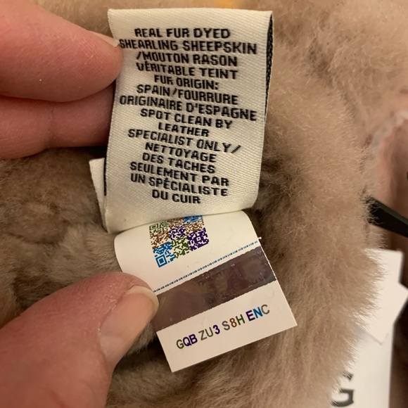 NWT light blush pink suede and shearling gloves size L - Picture 6 of 6